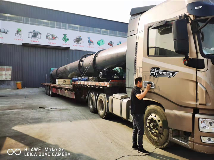 15米牛糞烘干機配置生物柴油熱風(fēng)爐發(fā)貨現(xiàn)場