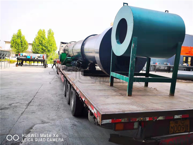 15米牛糞烘干機配置生物柴油熱風(fēng)爐發(fā)貨現(xiàn)場