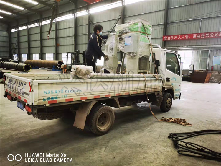 �ЙC�ʷ۠���b�C�l(f��)؛