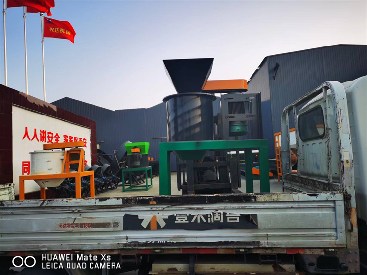 �ЙC(j��)����ʽ60����C(j��)�l(f��)؛�F(xi��n)��(ch��ng)