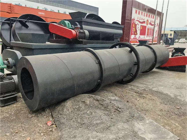 有機(jī)肥回轉(zhuǎn)式包膜機(jī)的整體構(gòu)造