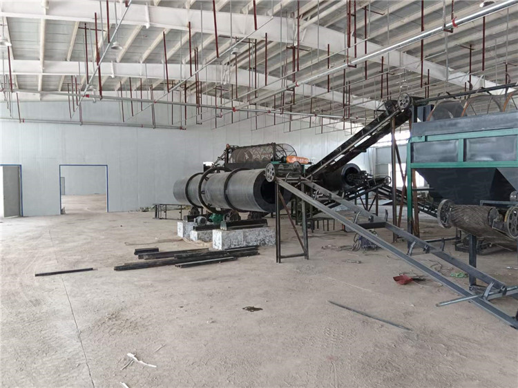 雞糞處理后的加工有機(jī)肥生產(chǎn)線工藝設(shè)備