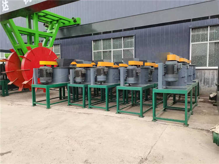 結(jié)塊肥料有機(jī)肥破碎機(jī) 鏈?zhǔn)搅⑹椒鬯闄C(jī) 糠醛渣有機(jī)肥高濕物料粉碎設(shè)備