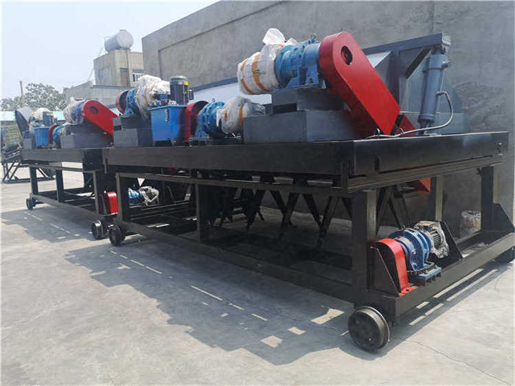 養(yǎng)殖場豬糞便翻耙機(jī) 液壓升降軌道式翻拋機(jī) 有機(jī)肥生產(chǎn)線發(fā)酵設(shè)備 興達(dá)